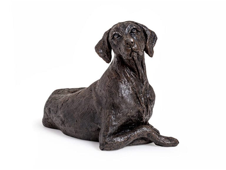 Pointer Resin Urn